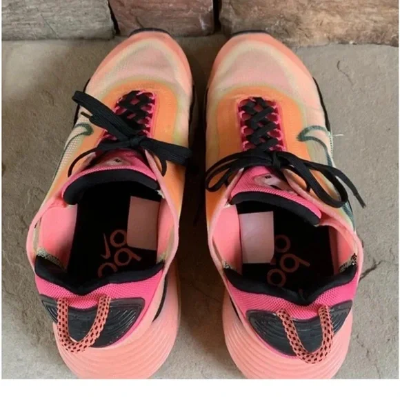 Nike Air Max 2090 neon highlighter size 9 tennis shoes - Picture 11 of 11